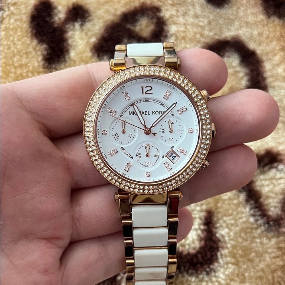 Michael Kors Elegant Gold and White Women's Watch